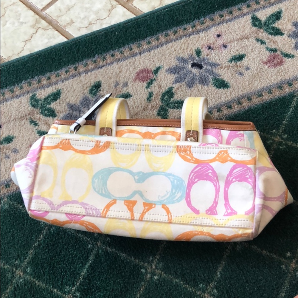 Authentic Coach purse - Picture 3 of 9